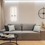 Manufaktura Modern Japandi Apartment