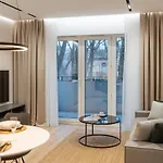 Manufaktura Modern Japandi Apartment