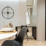 Manufaktura Modern Japandi Apartment