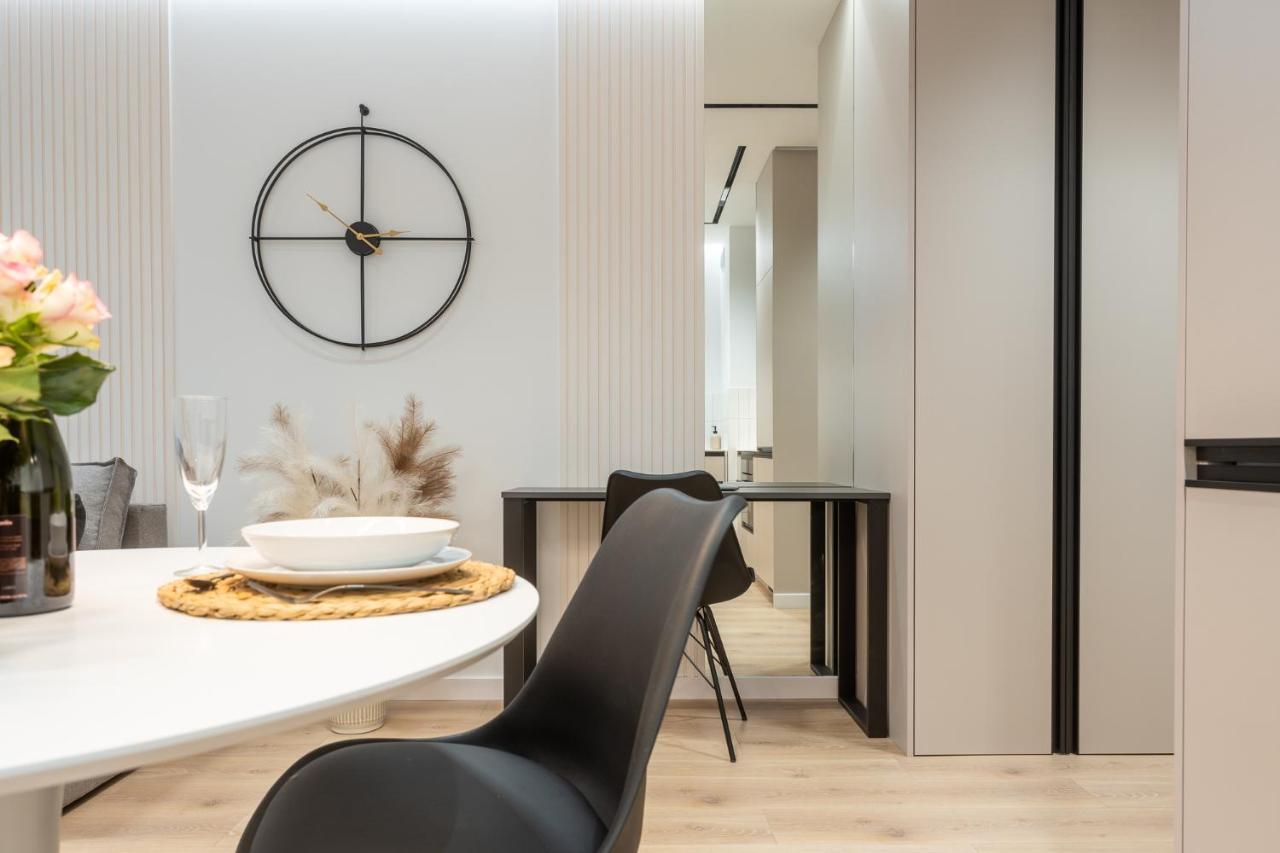 Manufaktura Modern Japandi Apartment Lodz (Lodz)